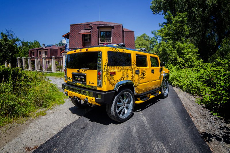 Vilner представил экстравагантный внедорожник Hummer H2