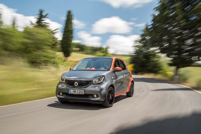 Smart представил компакт-кары ForTwo и ForFour 2015 года