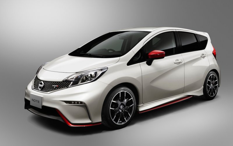 Nissan частично рассекретил Note Nismo и Note Nismo S