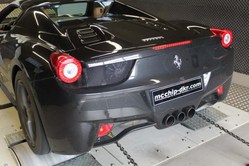 Mcchip DKR добавил немного мощности Ferrari 458 Spider