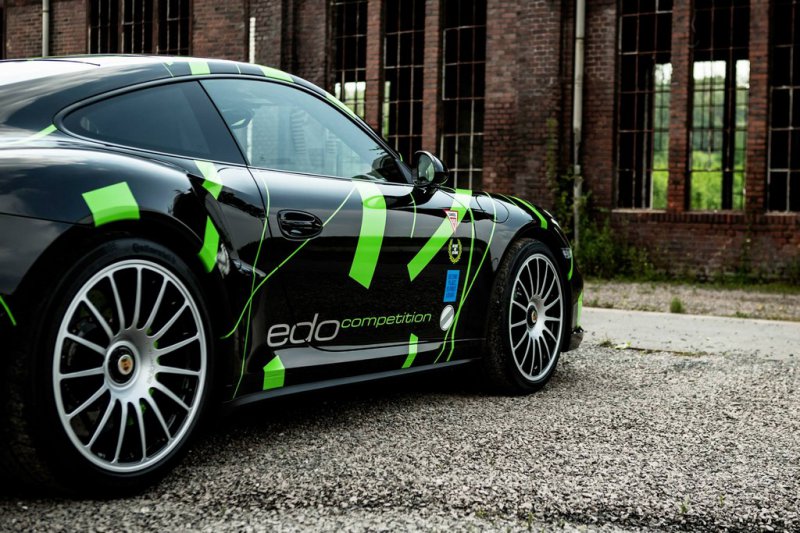 Edo Competition доработал еще один спорткар Porsche 911 Turbo S 