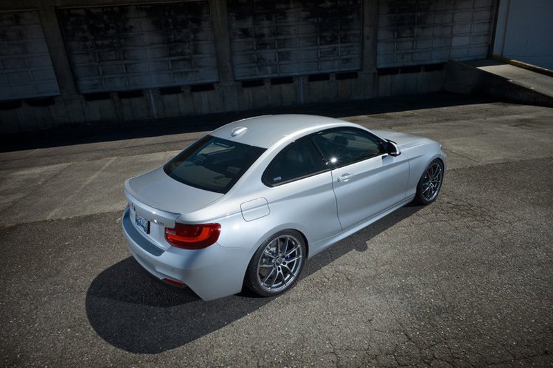 BMW 228i M Sport Coupe в легкой послепродажной настройке из США