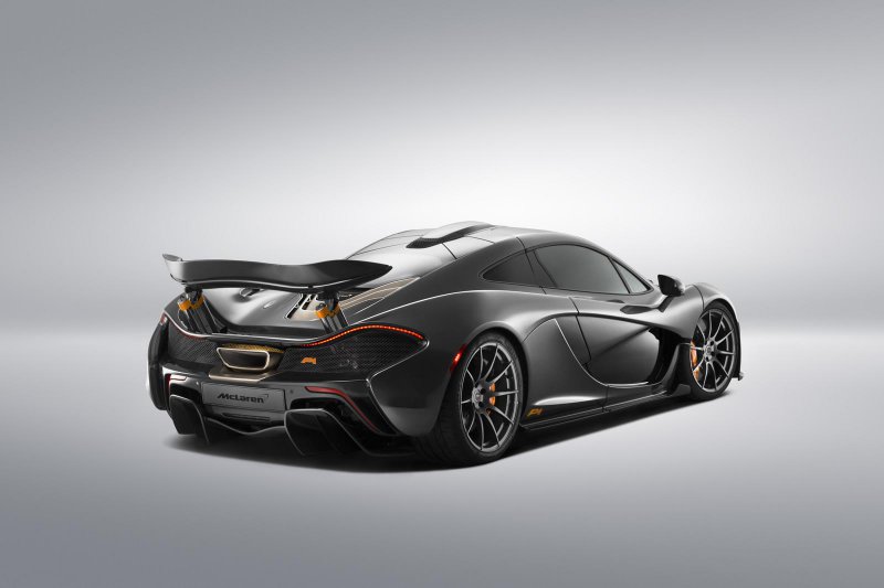 McLaren покажет уникальные суперкары 650S Spider и P1