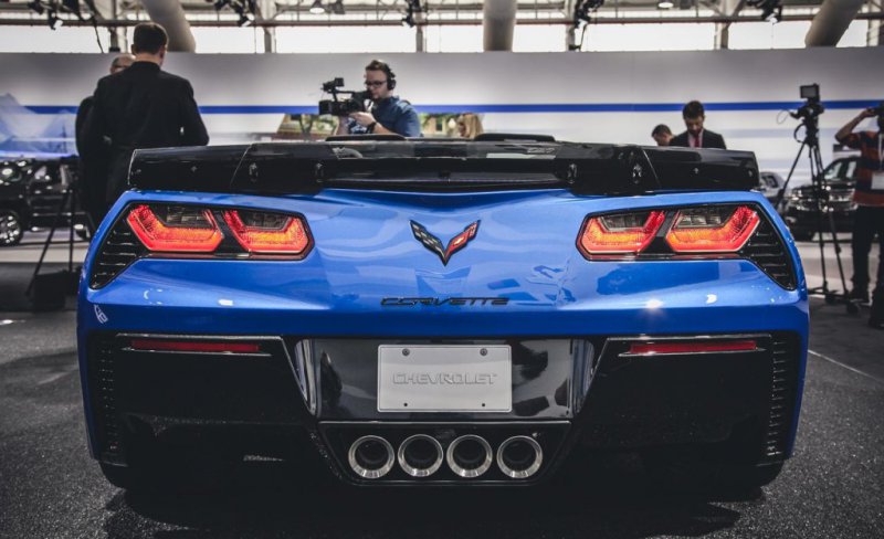 Тест-драйв Chevrolet Corvette Z06 (2015)