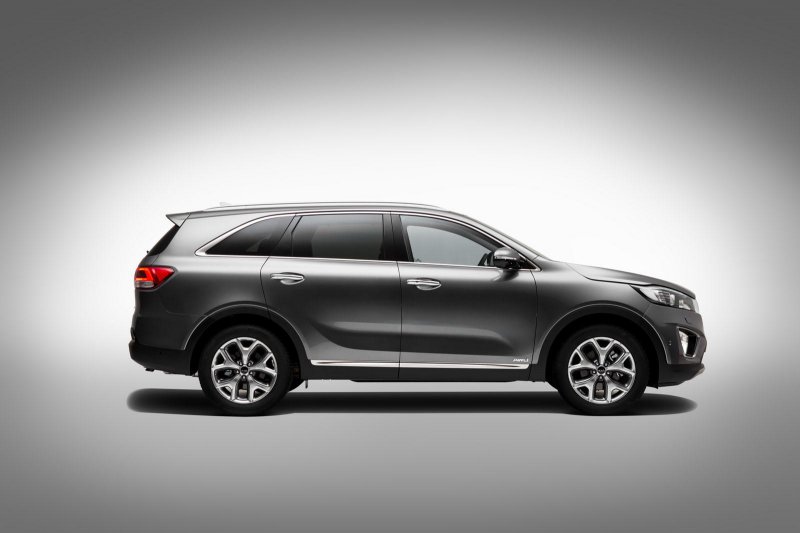 Kia готовится представить третье поколение кроссовера Sorento 