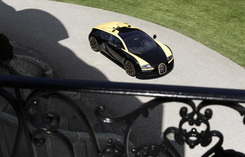 В Пэббл-Бич представили Bugatti Grand Sport Vitesse «1 of 1» 