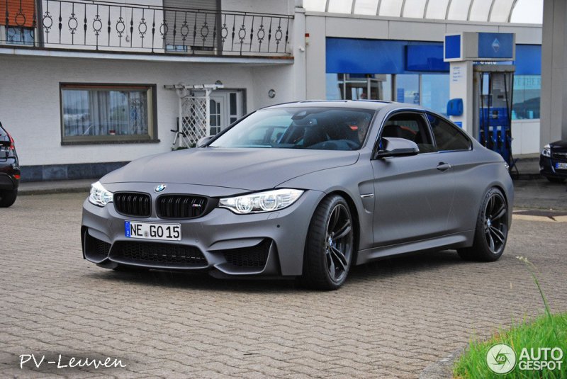 BMW M4 в индивидуальном исполнении отделения BMW Individual