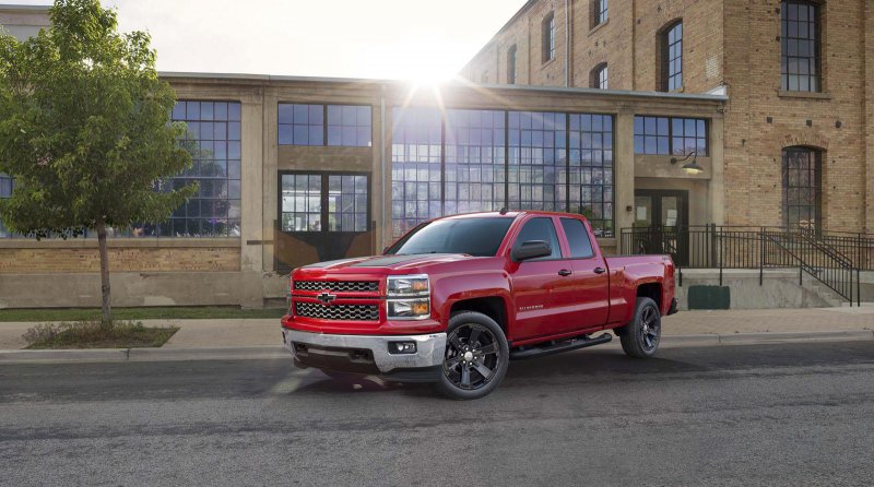 Chevrolet представил спецверсию Silverado Rally Edition