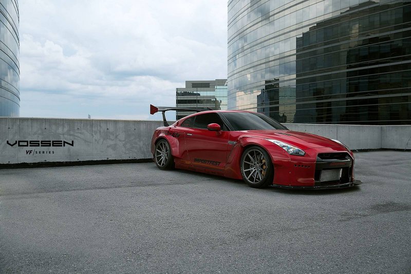 Nissan GT-R в обвесе Rocket Bunny на дисках Vossen Wheels