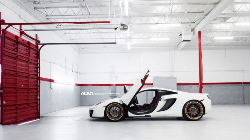 McLaren MP4-12C в послепродажной настройке Fabspeed