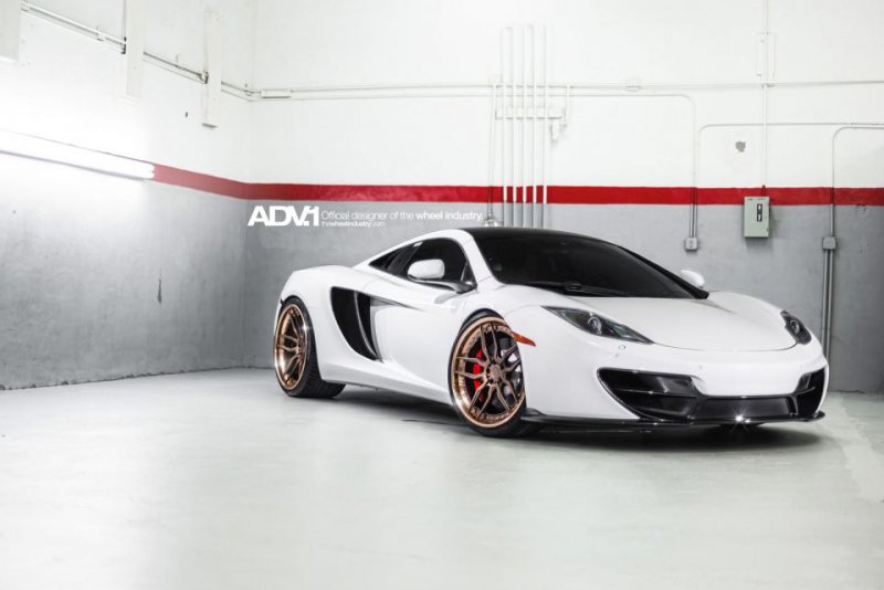 McLaren MP4-12C в послепродажной настройке Fabspeed