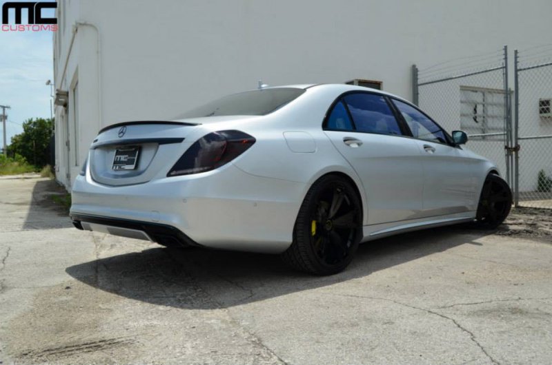 Mercedes-Benz S550 в исполнении MC Customs