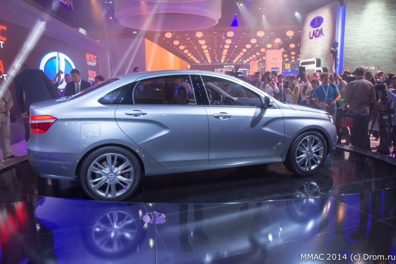 Москва 2014: «АвтоВАЗ» показал концептуальный седан Lada Vesta