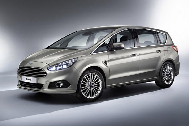 Ford S-Max второго поколения стал более стильным и спортивным