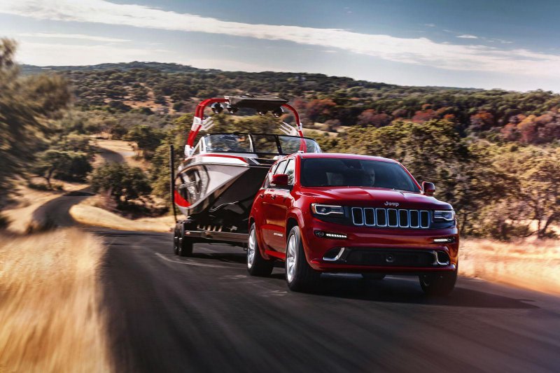 Jeep Grand Cherokee SRT 2015 стал немного мощнее