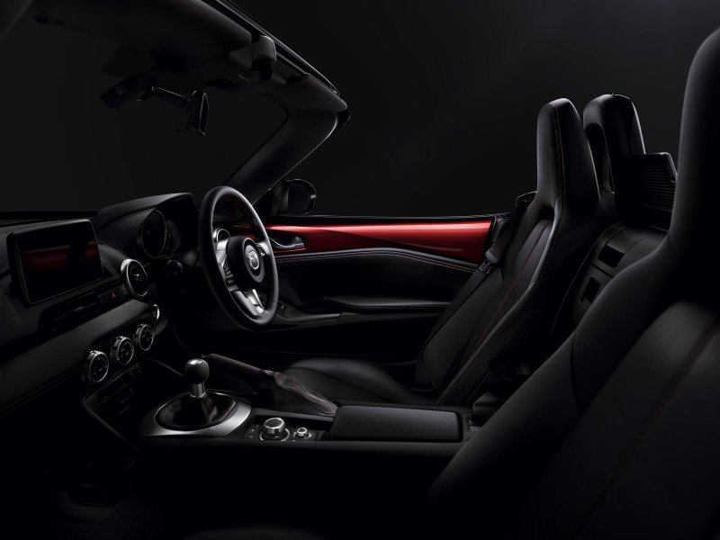 Mazda представила новое поколение родстера MX-5