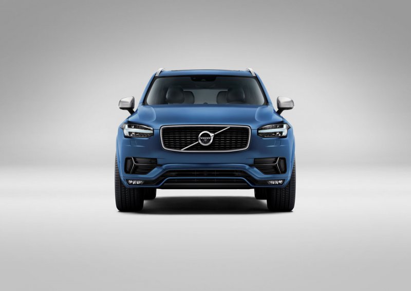 У нового внедорожника Volvo XC90 появилась версия R-Design