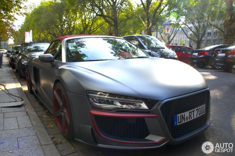 Audi R8 Spyder в обвесе Regula Tuning на улицах Дюссельдорфа