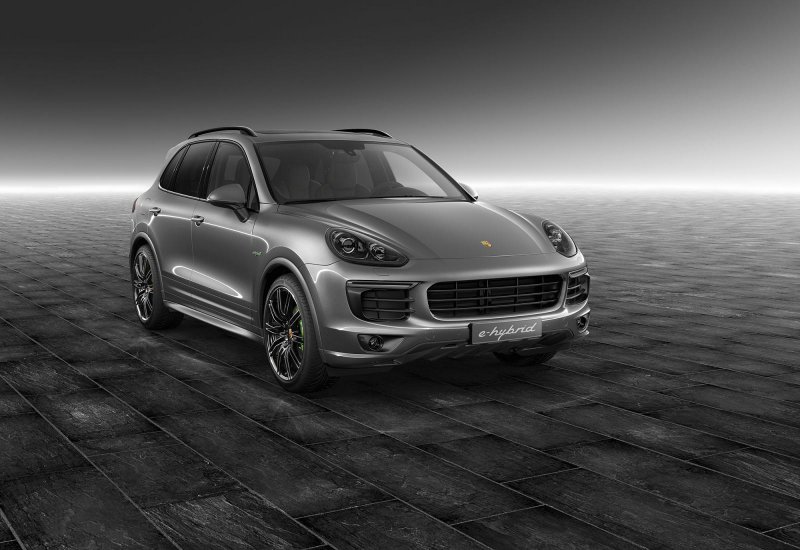 Porsche Exclusive показал персонализированный Cayenne S E-Hybrid