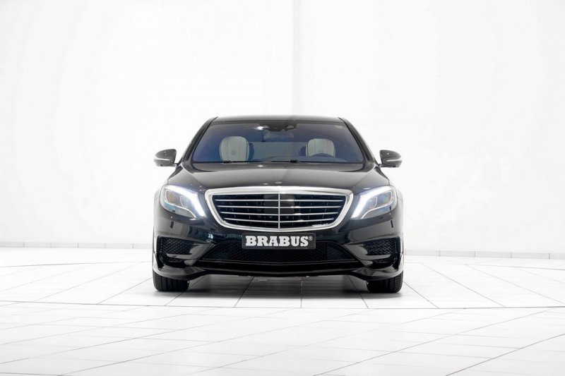 Brabus представил фотографии очередного лимузина iBusiness