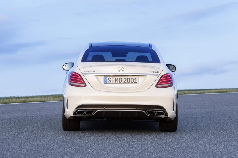 Mercedes презентовал «заряженные» версии C63 AMG и C63 AMG S