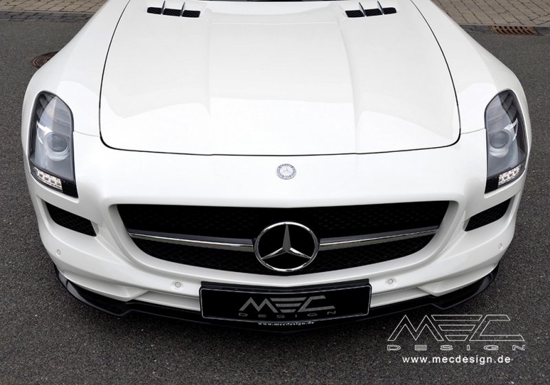 Mercedes SLS AMG Roadster в легком обвесе MEC Design