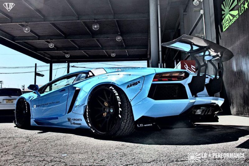 Liberty Walk подготовил обвес для Lamborghini Aventador