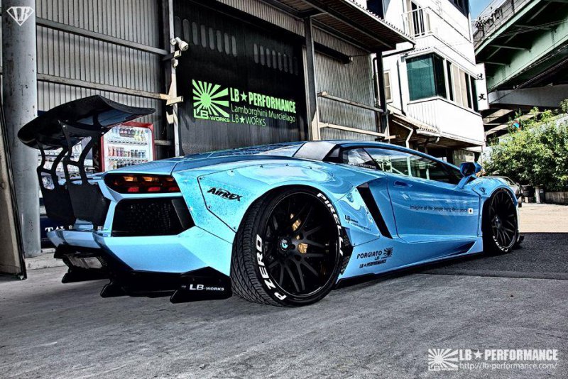 Liberty Walk подготовил обвес для Lamborghini Aventador