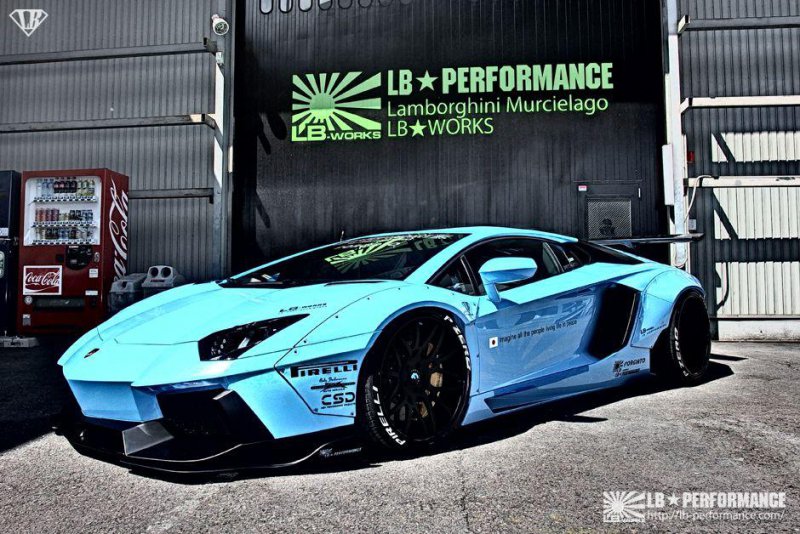 Liberty Walk подготовил обвес для Lamborghini Aventador