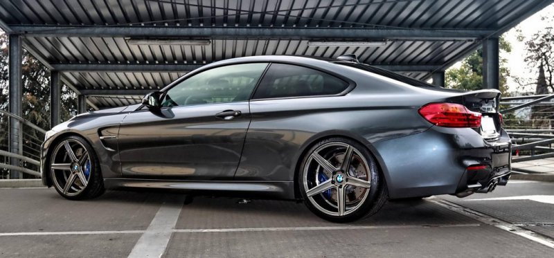 BMW M4 Coupe в легкой доработке mbDESIGN