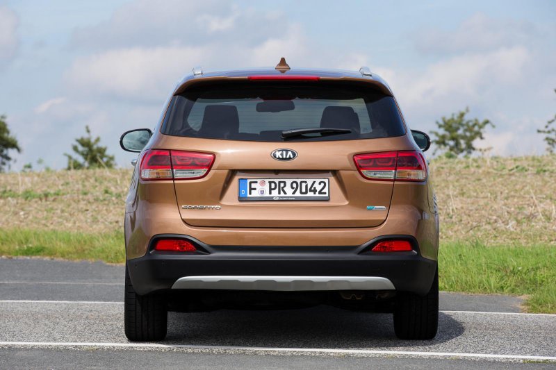 Kia рассекретила европейскую версию кроссовера Sorento