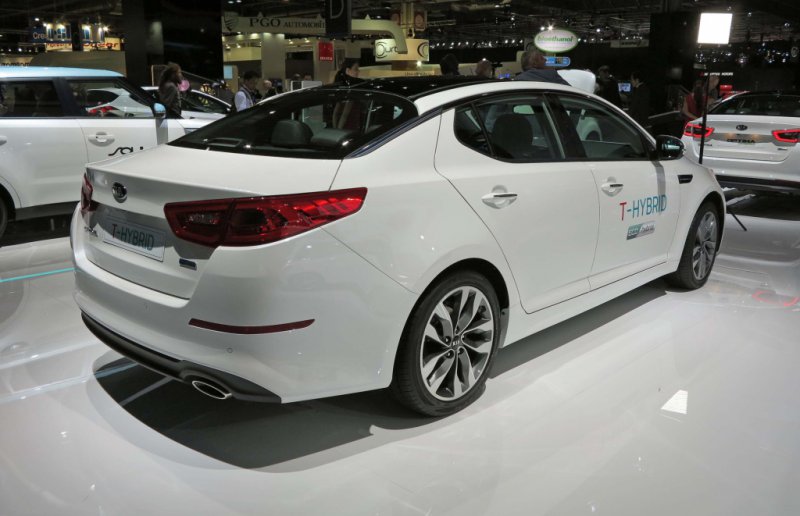 Париж: Kia Optima обзавелась гибридным концептом T-Hybrid