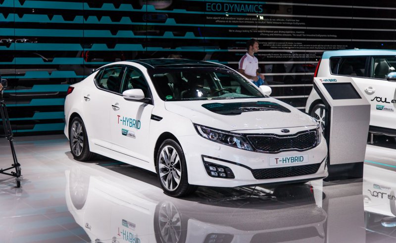 Париж: Kia Optima обзавелась гибридным концептом T-Hybrid