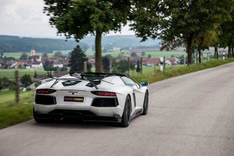 Lamborghini Aventador LP700-4 Roadster от Novitec Torado