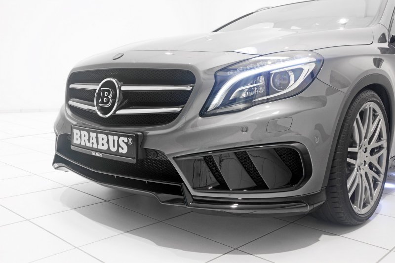 Brabus поработал над «заряженным» кросcовером Mercedes GLA45 AMG