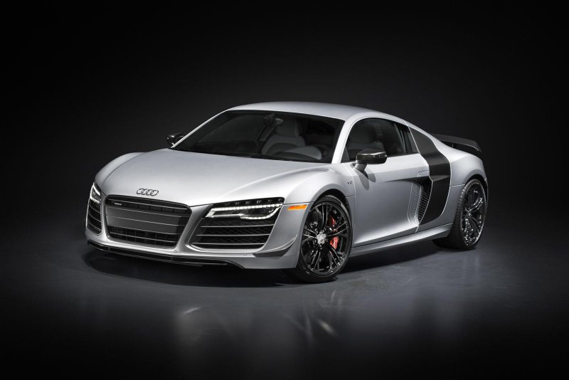 Audi представила самую мощную модель R8 competition