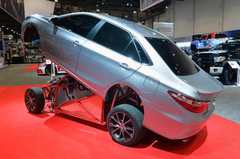 SEMA 2014: Toyota показала 850-сильный драгстер Sleeper Camry