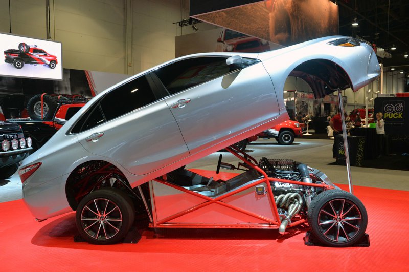 SEMA 2014: Toyota показала 850-сильный драгстер Sleeper Camry