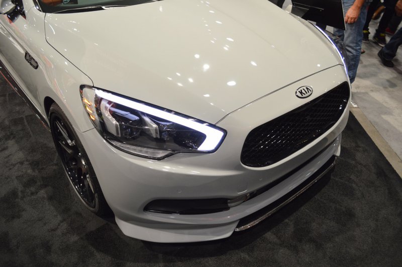 SEMA 2014: Kia представила 650-сильный седан K900