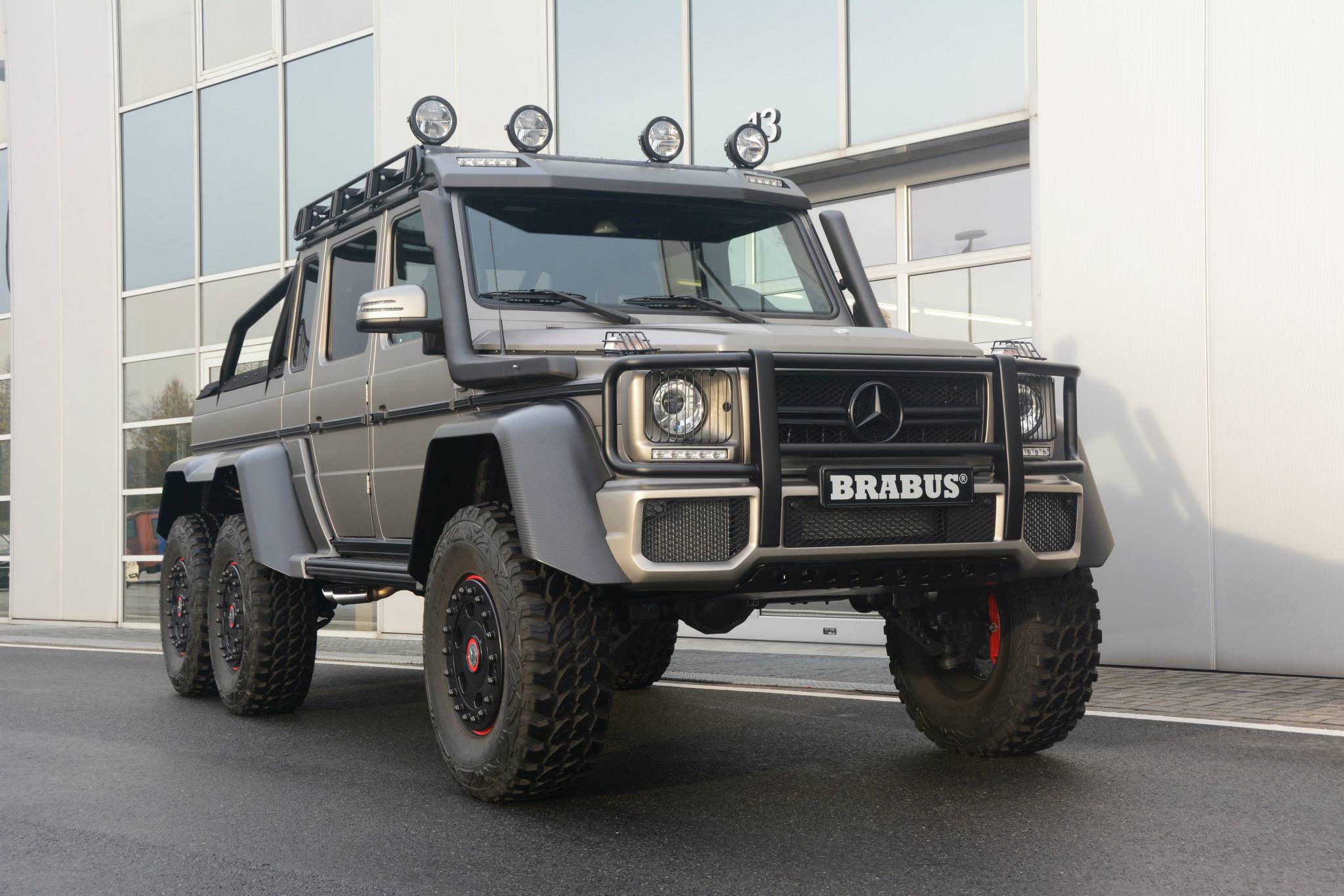 Mercedes-Benz G63 6×6 с внедорожным пакетом от Brabus » Автомобили и тюнинг