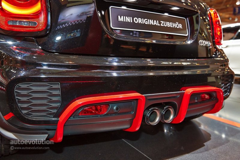 Эссен 2014: MINI Cooper S со спорт-пакетом JCW
