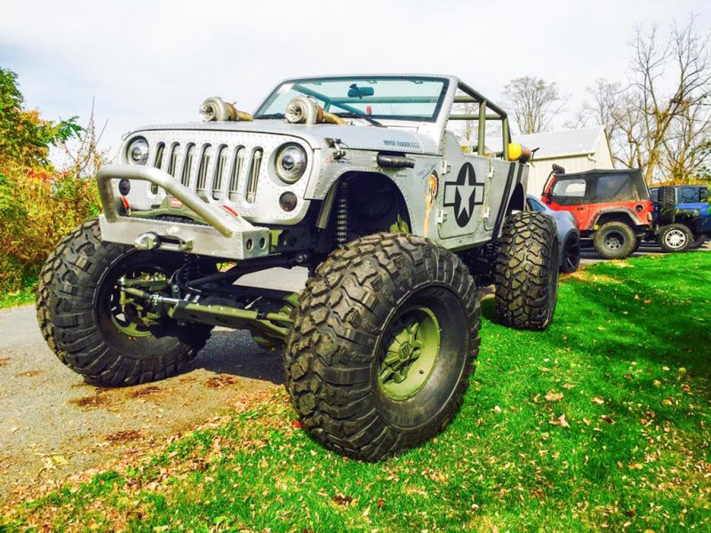 Милитаризированный Jeep Wrangler Unlimited от Hauk Designs