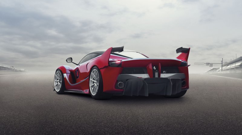 Компания Ferrari за несколько дней распродала гиперкары FXX K