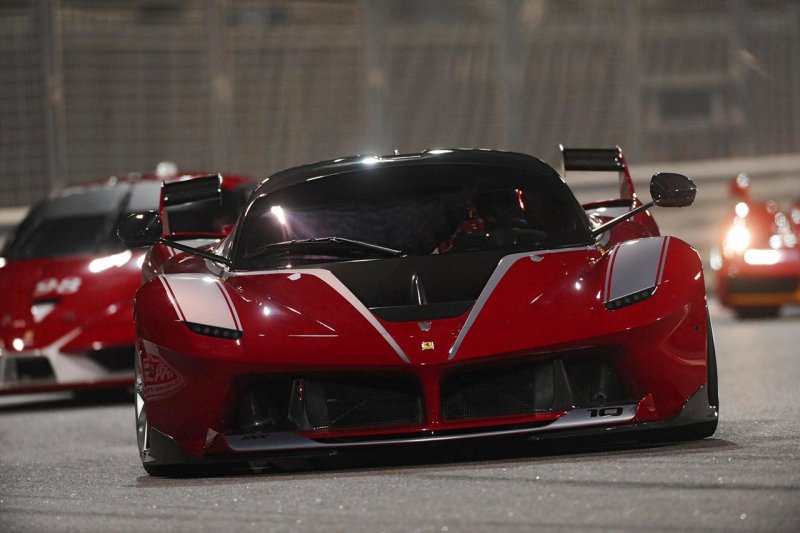 Компания Ferrari за несколько дней распродала гиперкары FXX K