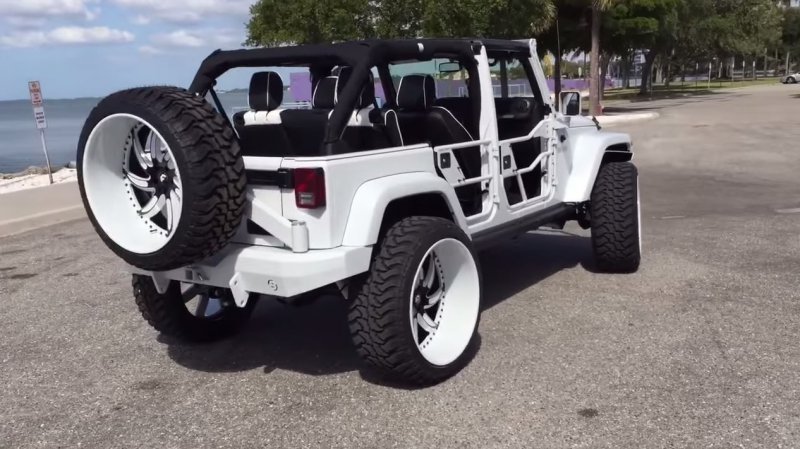 Уникальный Jeep Wrangler от Underground AV