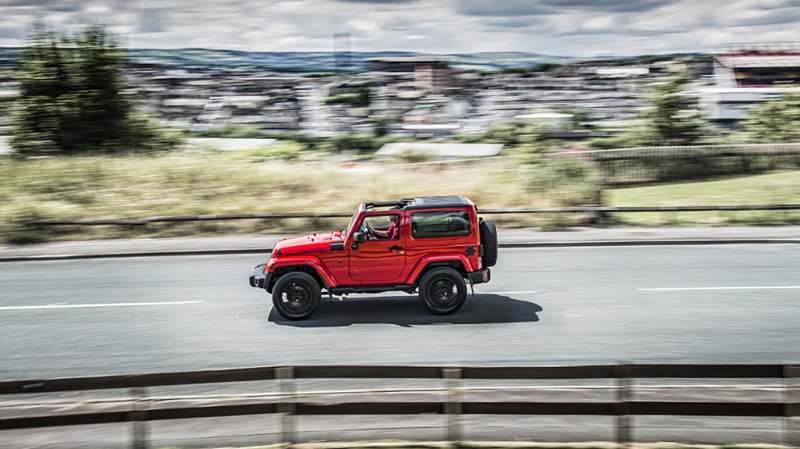 Стильный дуэт Jeep Wrangler Sahara CJ400 от A. Kahn Design