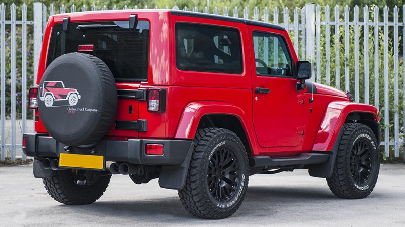 Стильный дуэт Jeep Wrangler Sahara CJ400 от A. Kahn Design