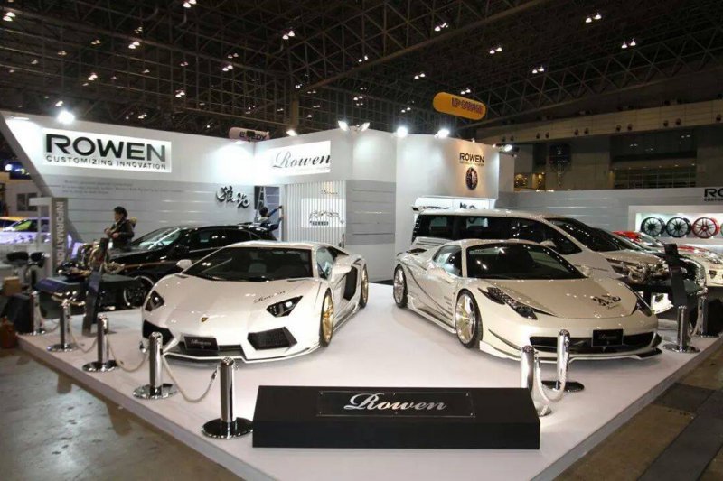 Lamborghini Aventador LP 700-4 в настройке Rowen Japan