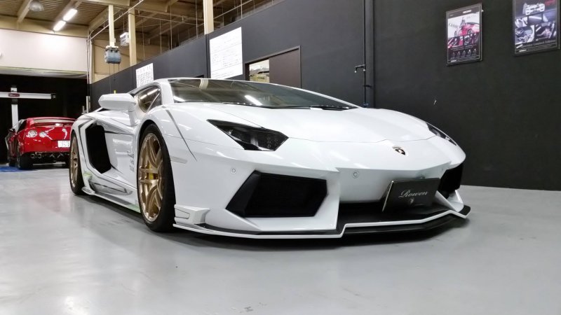 Lamborghini Aventador LP 700-4 в настройке Rowen Japan