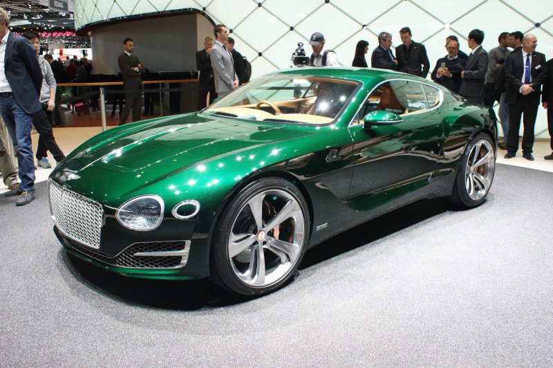 Bentley представил концепт спорткара EXP 10 Speed 6